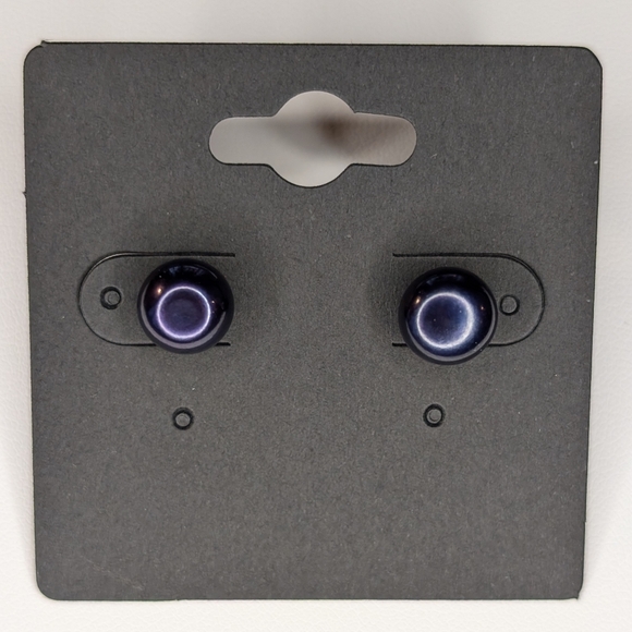 Tahitian Pearl Stud Earrings - Picture 4 of 5